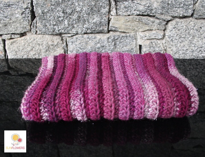 Handgefertigter Halswärmer Aus Gehäkelter Wolle, Geschenkidee Handgefertigter Halswärmer Aus Gehäkelter Wolle, Geschenkidee von SunflowersCrochet