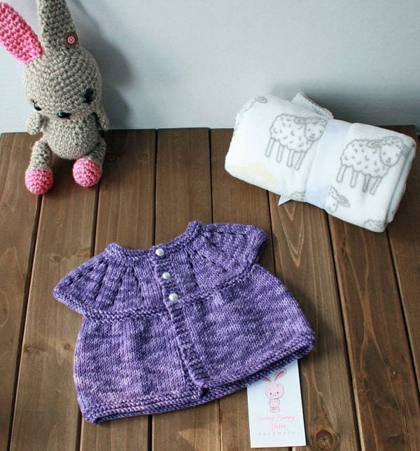 Hand Stricken Babypullover, Neugeborenen - 3 Monate-Sofort Lieferbar Hand Stricken Babypullover, Neugeborenen - 3 Monate-Sofort Lieferbar von SunnyBunnyYarns