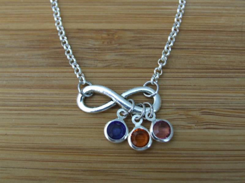 Unendlichkeit Mutter Großmutter Halskette, Der Liebe, Unendlichkeitssymbol, Personalisiert, Birthstone Sterling Silber, Kinder von SunnyCharms