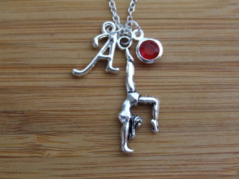 Yoga-Liebhaber-Geschenk, Turner Halskette, Handstand Yoga Personalisierte Birthstone Gymnastik-Liebhaber-Geschenk von SunnyCharms