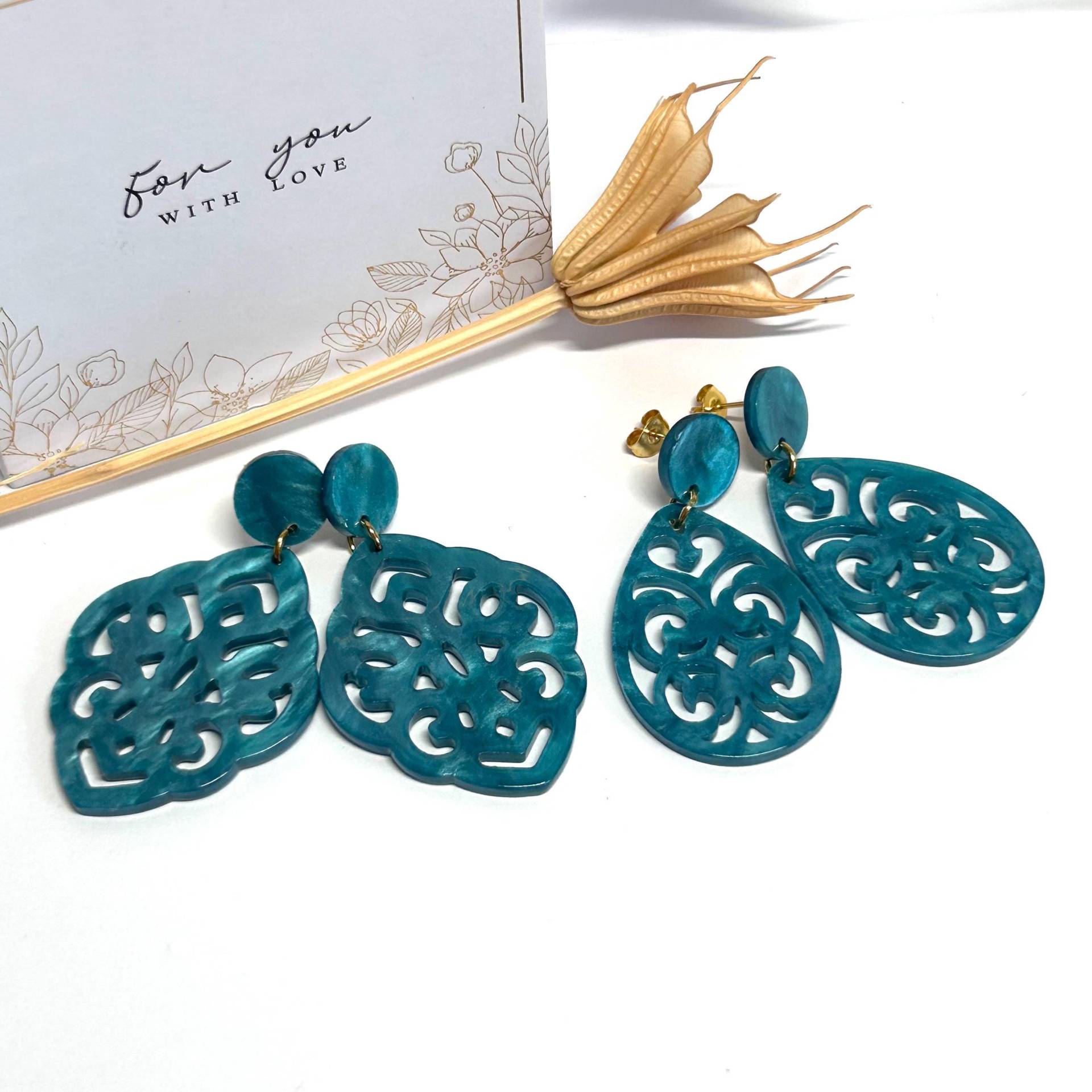 statement Ohrringe Gross Barock Ornament Boho Ohrstecker Aqua Gold Edelstahlstecker Allergiker Geeignet Resin Lackohrringe von SunnyKreativShop
