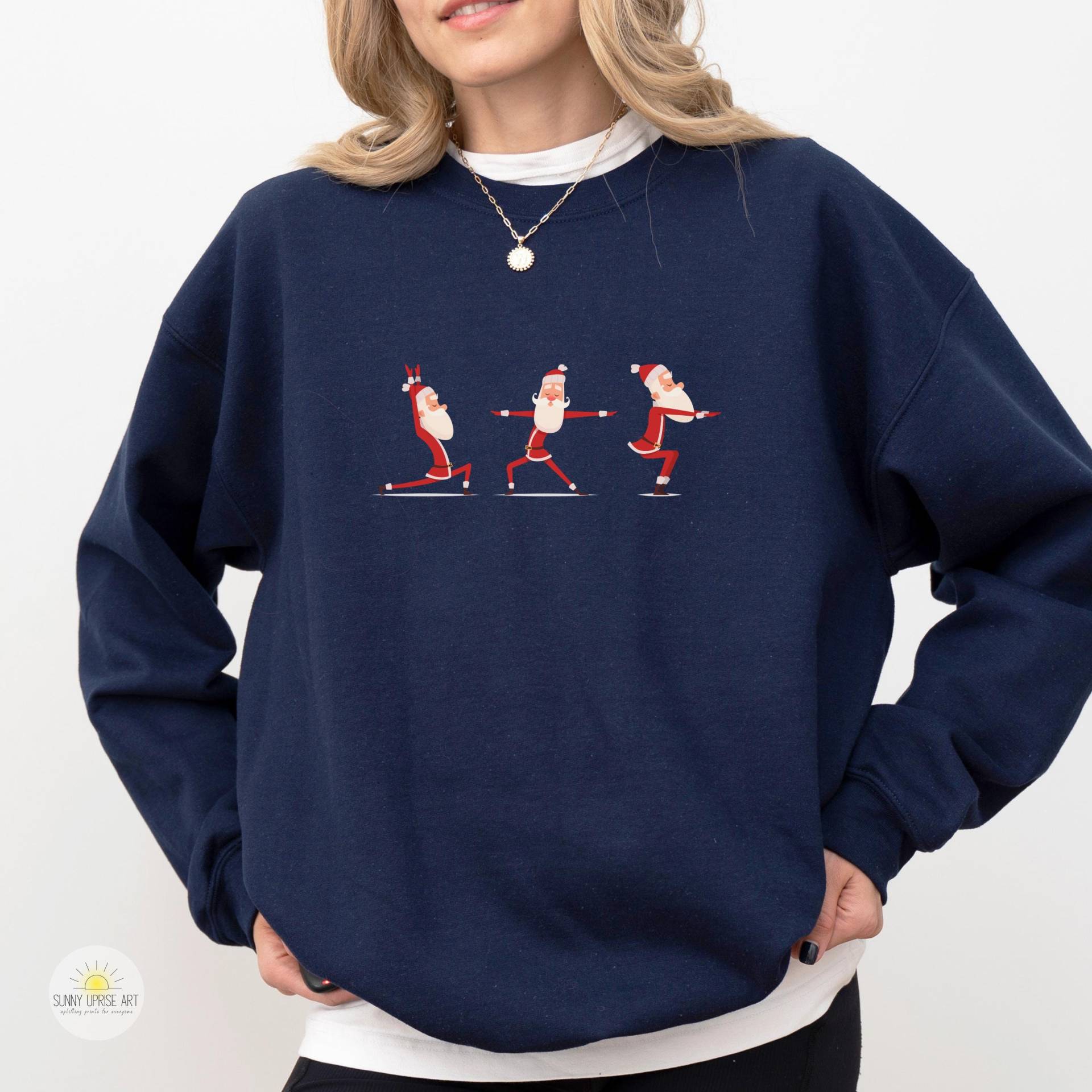 Yoga Weihnachtspullover, Weihnachtsmann Macht Yoga, Yogi Geschenk, Weihnachtspullover Damen, Weihnachtstasche von SunnyUpriseArt