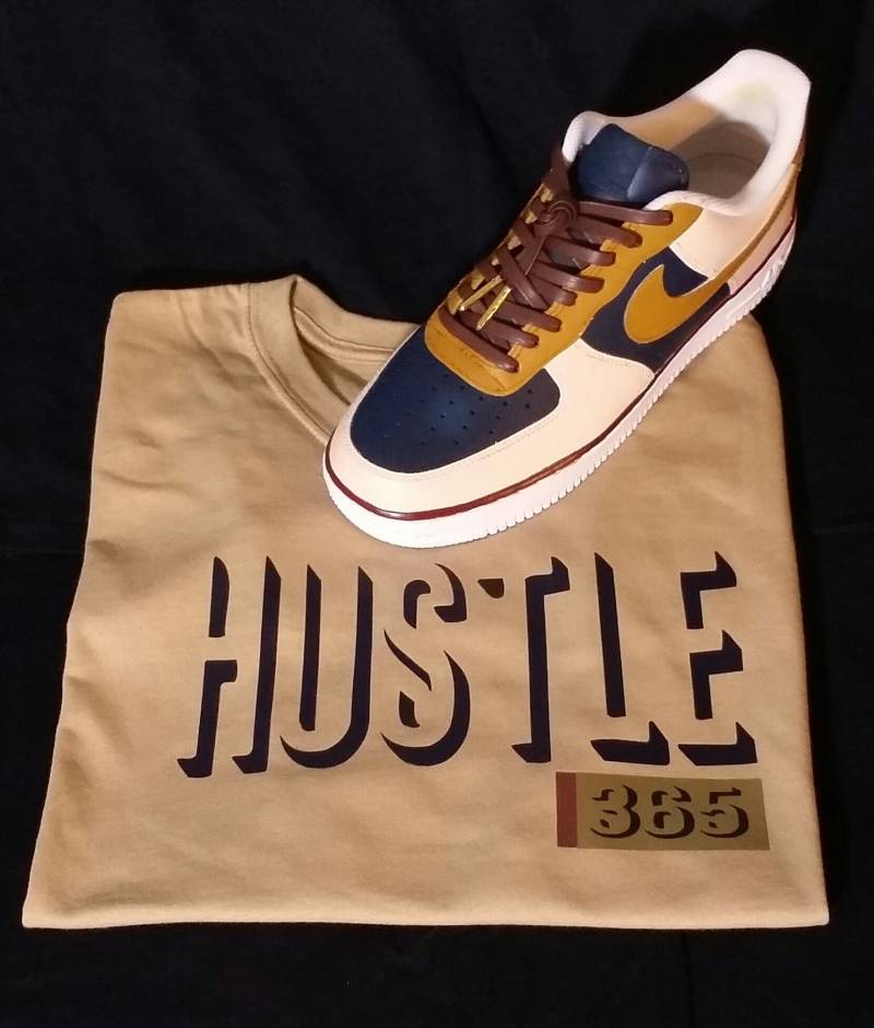 Hustle365 Benutzerdefinierte Gedruckten T-Shirt Hustle365 Benutzerdefinierte Gedruckten T-Shirt von SunriseCustoms