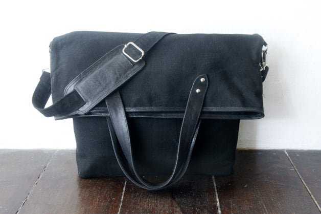 Gewachste Leinwand Messenger - Einkaufstasche Hand Gewachst Mit Echten Lederdetails Unisex von SunriseNomad