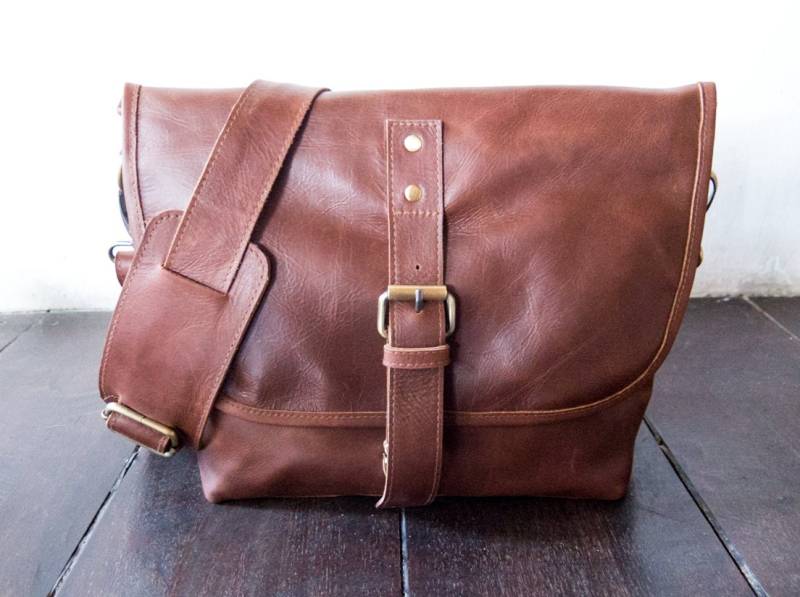 Leder Messenger Bag in Braun Handgemachte Damen Schulter Und Umhängetasche Aus Echtem Leder. Braun von SunriseNomad
