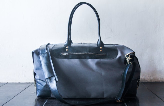 Weekend Bag, Schultertasche, Handgemachte Canvas Ledertasche, Message Bag, Duffel Reisetasche - Gewachstem Und Leder Handmade Grau von SunriseNomad