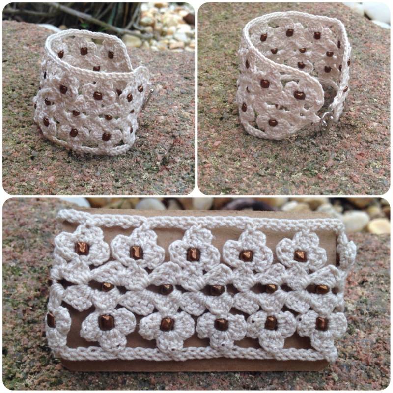 Bleiben Sie Schick Und Einzigartig Mit Unserem Blumen Häkelarmband Bleiben Sie Schick Und Einzigartig Mit Unserem Blumen Häkelarmband von SunriseSouvenirs