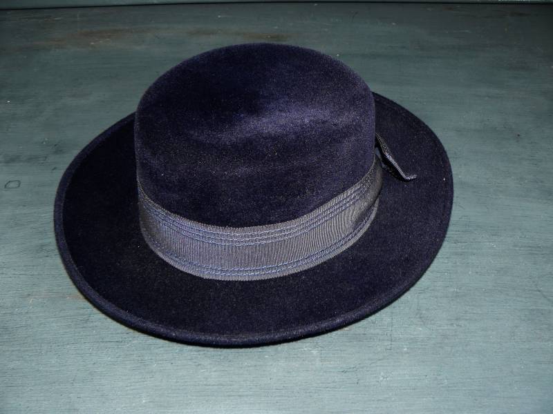 Vintage Hut Original-Plawa Dunkelblau Soft Wolle Handarbeit 70S von SunriseVintageDE