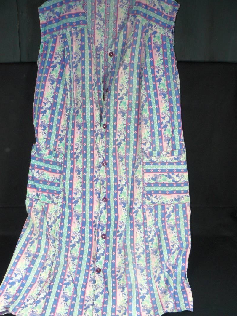 Vintage Kittelkleid Schürzenkleid Gr.48 Blau Mint Geblümt 70Er Jahre von SunriseVintageDE