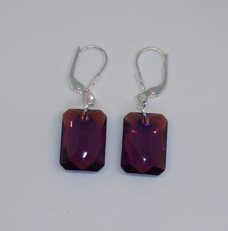 sterling Silber Swarovski Kristall Amethyst Schimmer Smaragd Schliff Ohrringe; Rechteck Anhänger; Wunderschöne Facetten Klappverschluss von SunshineJazzyJewels