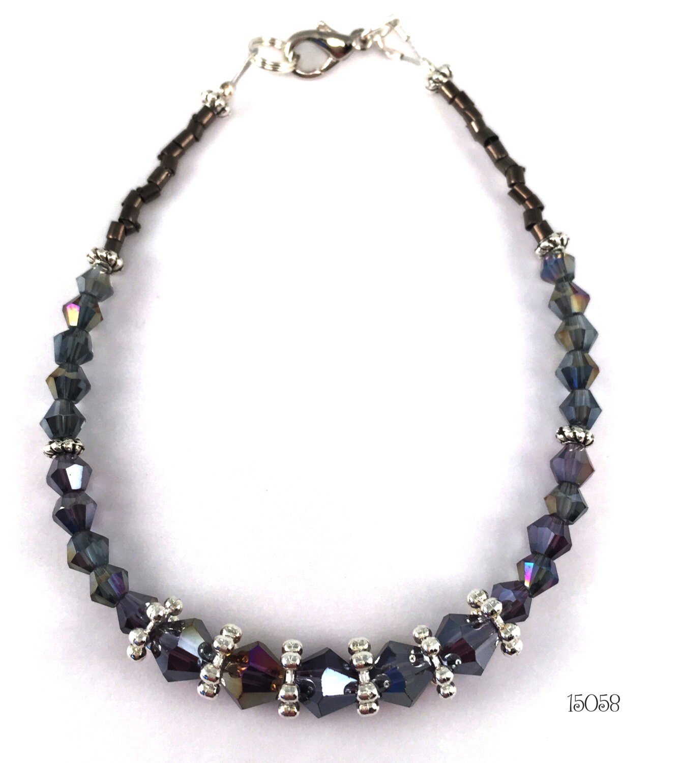 Sehr Hübsch Violett Lila Doppelkegel Crystal Und Silberton Bespickt Abstandhalter Perlen Stapeln Freundschaft Armband Sehr Hübsch Violett Lila Doppelkegel Crystal Und Silberton Bespickt Abstandhalter Perlen Stapeln Freundschaft Armband von SunshineSmilesStudio