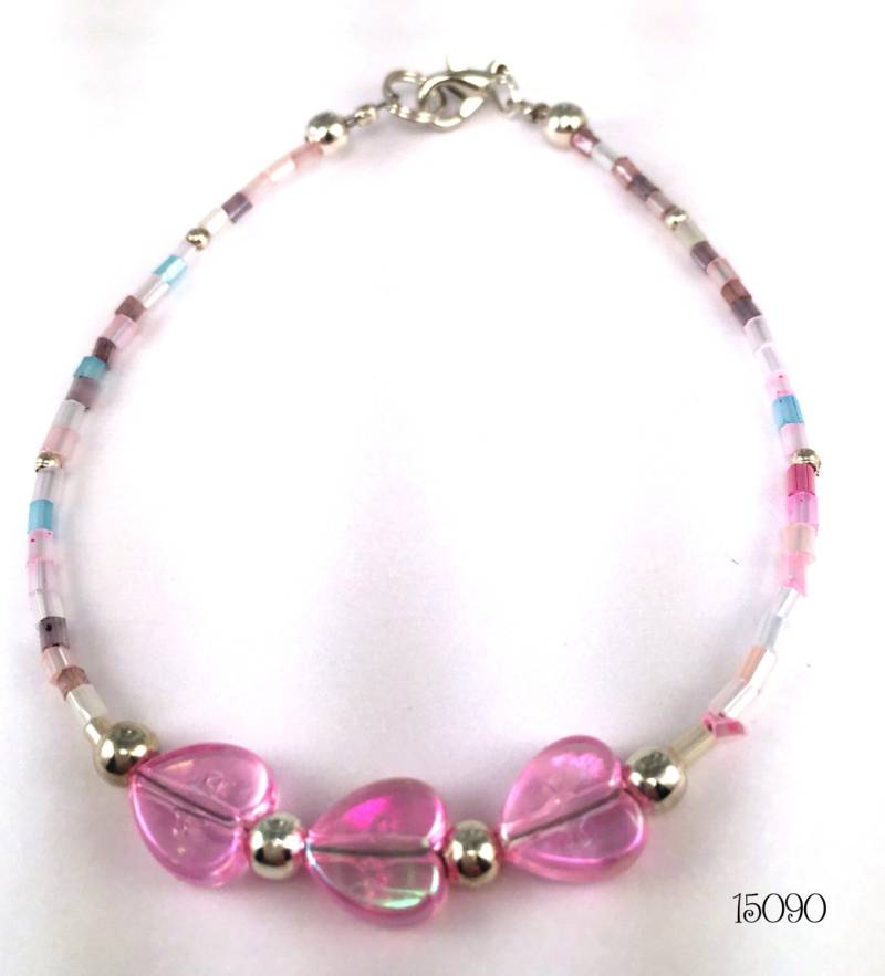 Transluzente Rosa Herzen Auf Ein Pastell Mosaik Aus Samen Perlen Rohre Stapeln Perlen-Armband von SunshineSmilesStudio