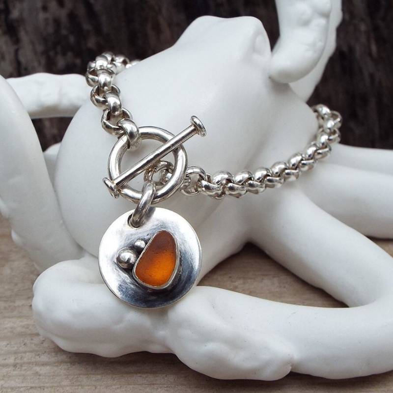 Seltene True Orange Uv Echte Meerglas Charme Solid Sterling Silber Rolo Kette Toggle Armband Seltene True Orange Uv Echte Meerglas Charme Solid Sterling Silber Rolo Kette Toggle Armband von SunshinedayDesigns