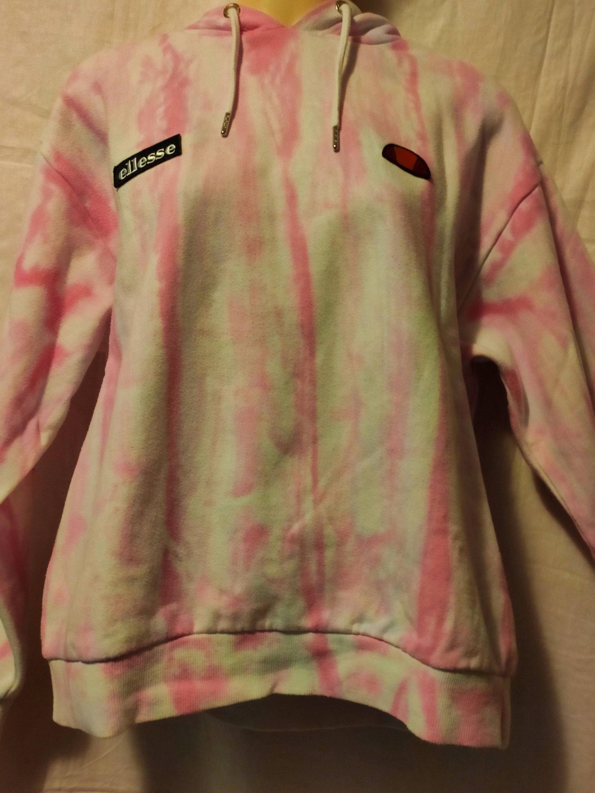 Vintage Ellesse Hoodie Kaputzenpullover Rosa Größe 38 Vintage Ellesse Hoodie Kaputzenpullover Rosa Größe 38 von SunsideVintage