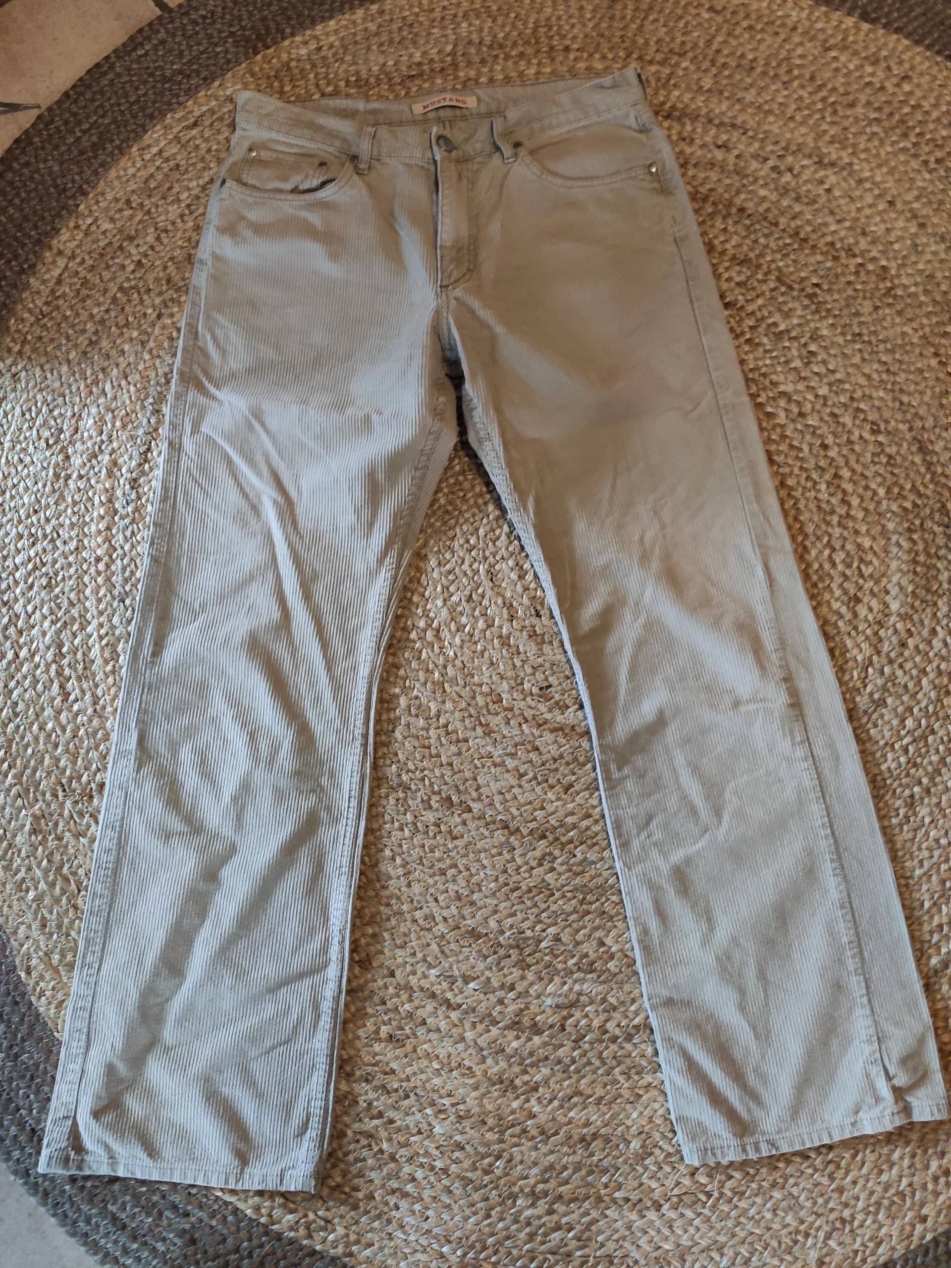 Vintage Mustang Cord Jeans Bootcut Beige 33/34 von SunsideVintage