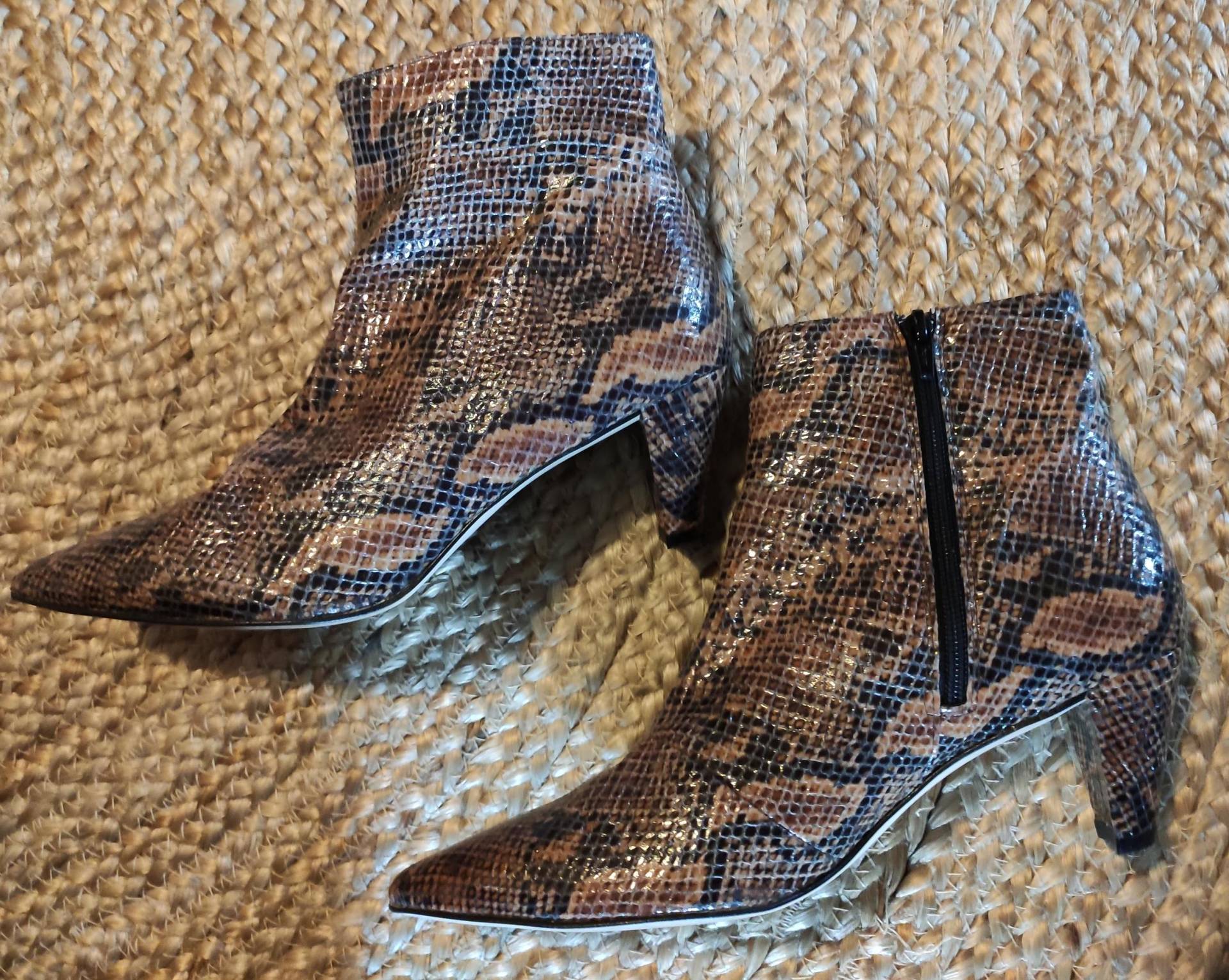 Vintage Stiefelletten Leo Finery London Gr. 38 Made in Spain 90Er von SunsideVintage