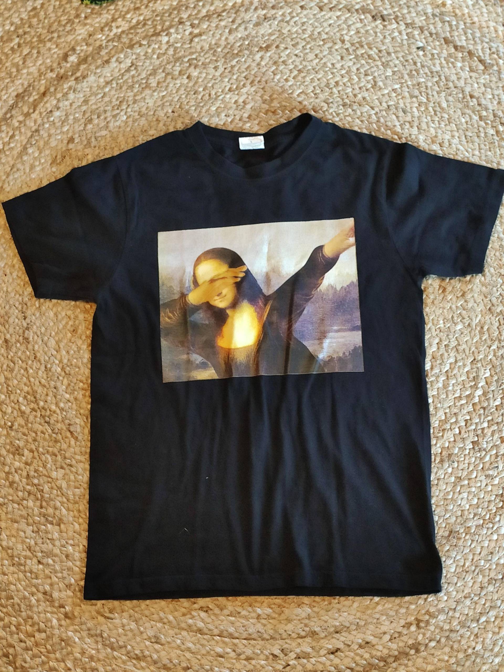 Vintage T-Shirt Mona Lisa Dab-Pose Alam Fashion Premium Gr. S von SunsideVintage