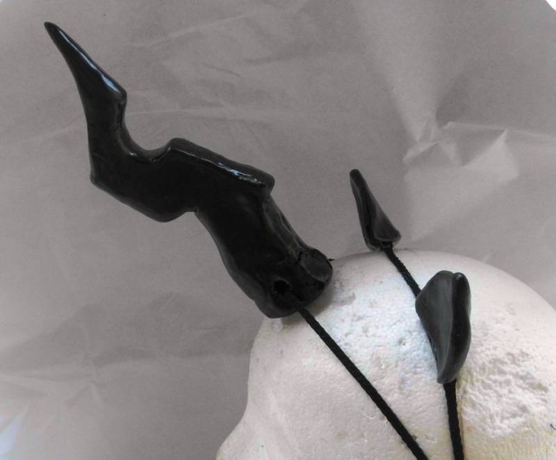 Schwarzes Einhorn Horn Und Ohren Set Königin Chrysalis Cosplay Haarreif von SuperAwwwsome