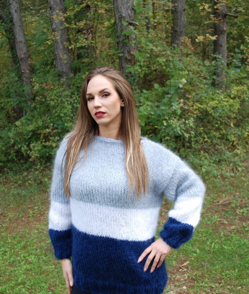 Handgestrickter Mohair Pullover Oversized Pullover Mit Ballonärmeln von SuperSweatersEurope