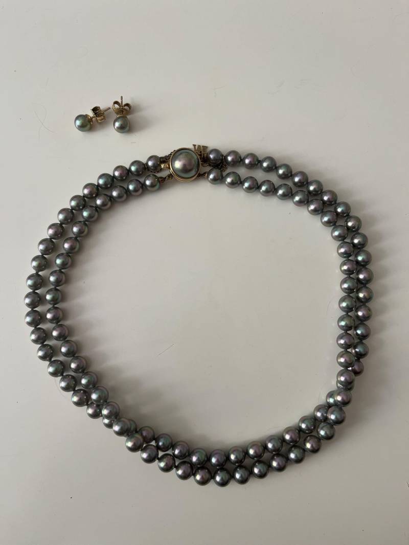 80Er Vintage Set Süsse Perlenkette & Ohrringe Von Majorica von SuperVintageBerlin