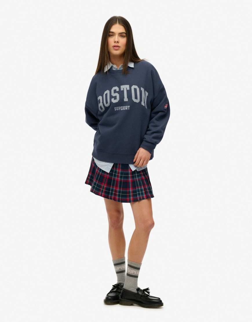 Superdry - Athletic Essentials - Oversize-Sweatshirt in Eclipse-Marineblau mit Rundhalsausschnitt Superdry - Athletic Essentials - Oversize-Sweatshirt in Eclipse-Marineblau mit Rundhalsausschnitt von Superdry