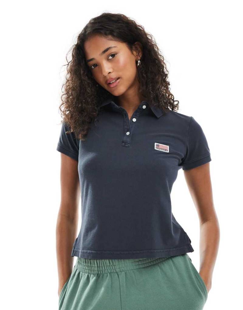 Superdry - Athletic Essentials - Polohemd in Eclipse Navy mit Grafik-Marineblau von Superdry