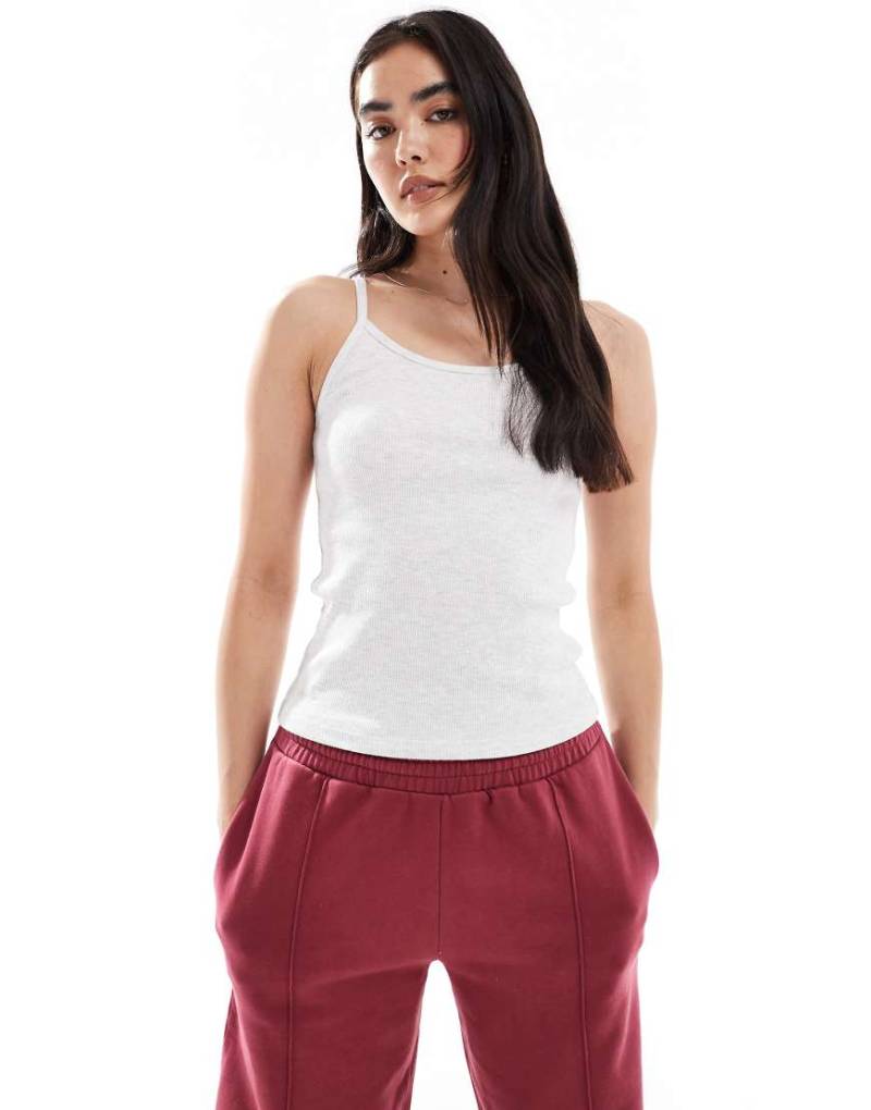 Superdry - Athletic Essentials - Trägertop in eisgrau meliert mit U-Ausschnitt Superdry - Athletic Essentials - Trägertop in eisgrau meliert mit U-Ausschnitt von Superdry
