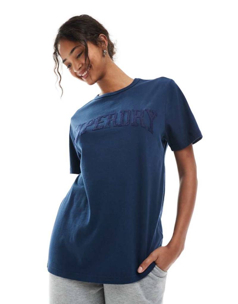 Superdry - Athletic - Farblich abgestimmtes Oversize-T-Shirt in kräftigstem Marineblau von Superdry