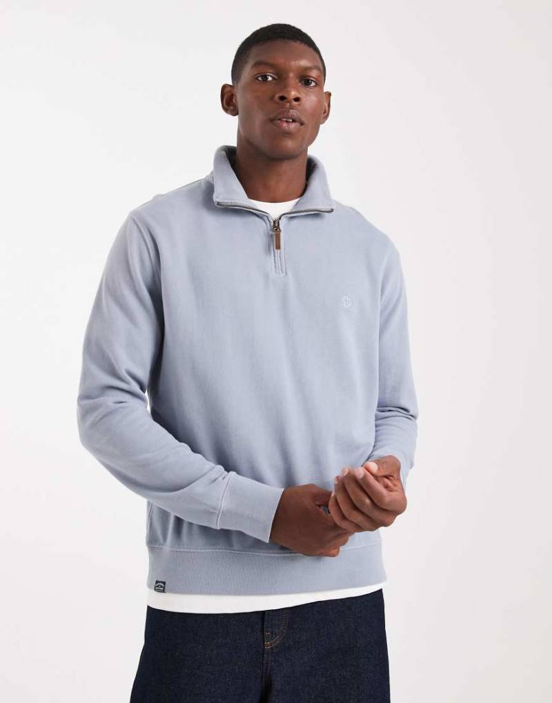 Superdry - Classic Essential - Pullover aus verwaschenem Denim mit kurzem Reißverschluss-Blau von Superdry