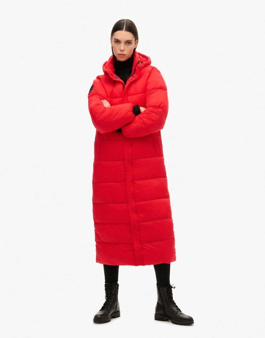 Superdry - Cocoon - Longline-Puffermantel in Hochrisikorot Superdry - Cocoon - Longline-Puffermantel in Hochrisikorot von Superdry