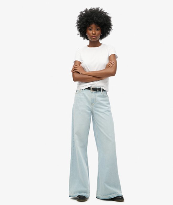 Superdry Damen Ausgestellte Jeans mit Unversäubertem Saum und Weitem Bein Hellblau - Größe: 30/32 Superdry Damen Ausgestellte Jeans mit Unversäubertem Saum und Weitem Bein Hellblau - Größe: 30/32 von Superdry