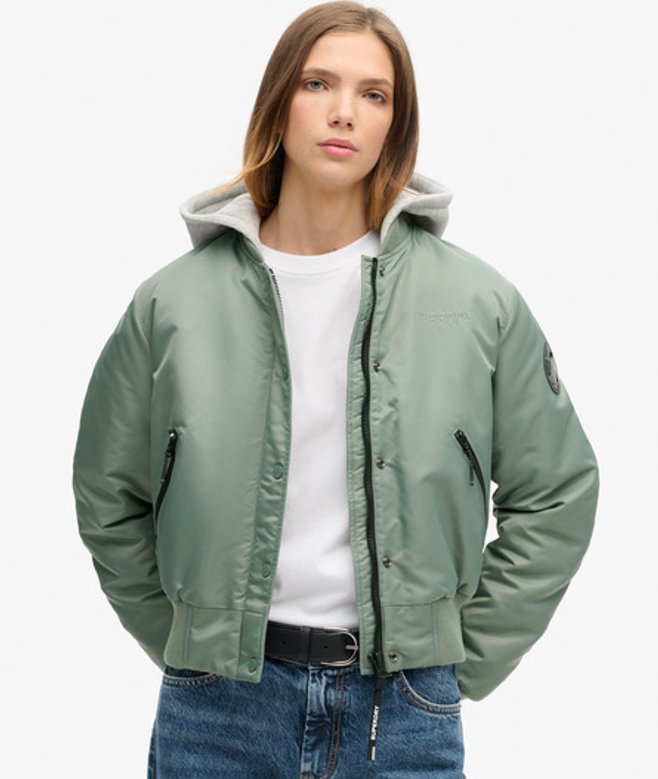 Superdry Damen Bomberjacke mit Kapuze Grün - Größe: 40 Superdry Damen Bomberjacke mit Kapuze Grün - Größe: 40 von Superdry