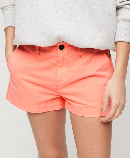 Superdry Damen Chino Hot Shorts Rot - Größe: 42 von Superdry