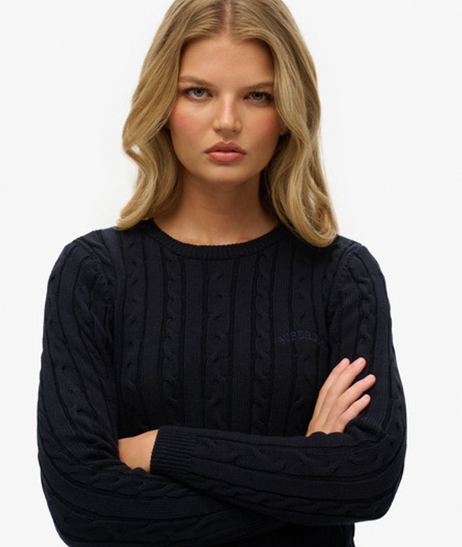 Superdry Damen Essentials Pullover mit Schmalem Zopfstrickdesign Marineblau - Größe: 42 Superdry Damen Essentials Pullover mit Schmalem Zopfstrickdesign Marineblau - Größe: 42 von Superdry
