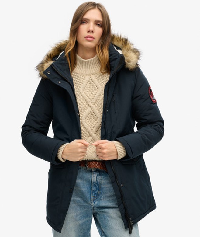 Superdry Damen Everest Parka mit Kapuze und Kunstfellbesatz Marineblau - Größe: 38 Superdry Damen Everest Parka mit Kapuze und Kunstfellbesatz Marineblau - Größe: 38 von Superdry
