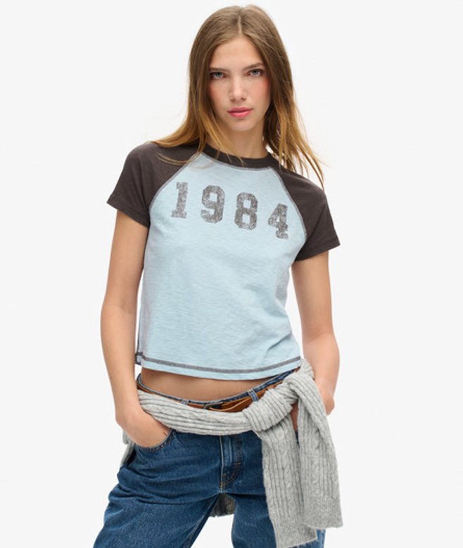 Superdry Damen Figurbetontes Athletic Essentials T-shirt mit Raglanärmeln Hellblau - Größe: 38 von Superdry