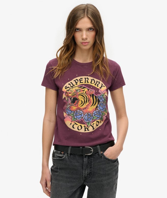 Superdry Damen Figurbetontes Tattoo-t-shirt mit Strassbesatz Lila - Größe: 40 von Superdry
