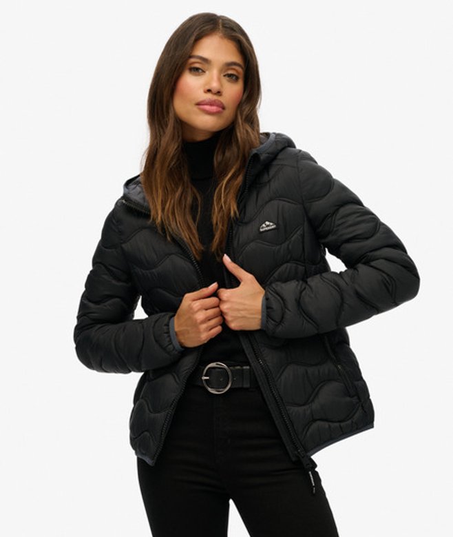 Superdry Damen Fuji Lite Wave Steppjacke mit Kapuze Black - Größe: 46 von Superdry