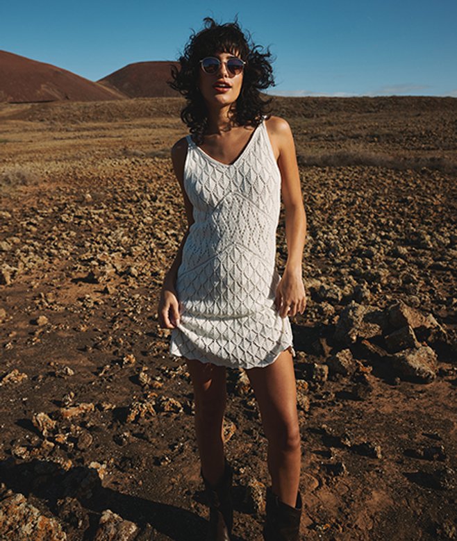 Superdry Damen Gehäkeltes Minikleid mit Trägern Weiß - Größe: 42 von Superdry