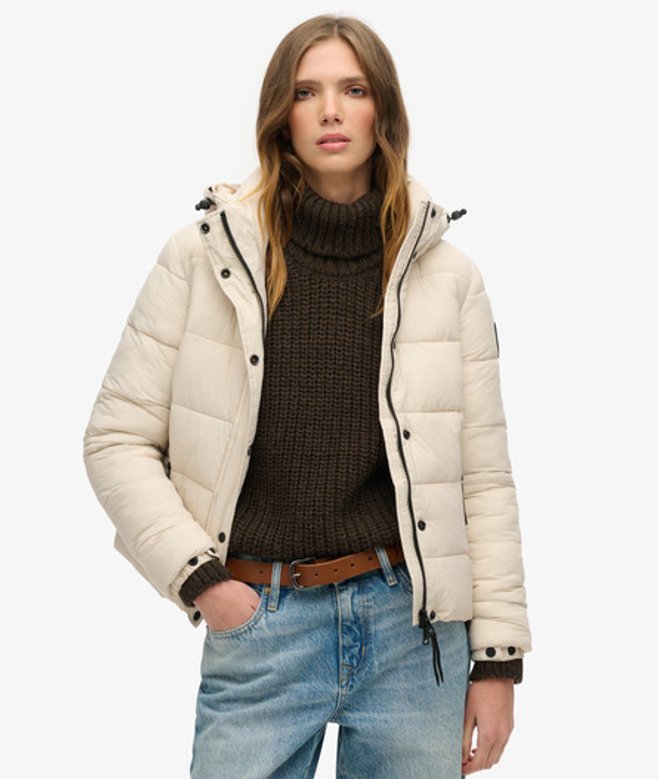 Superdry Damen Kurze Pufferjacke mit Kapuze und Kunstfellbesatz Beige - Größe: 38 von Superdry