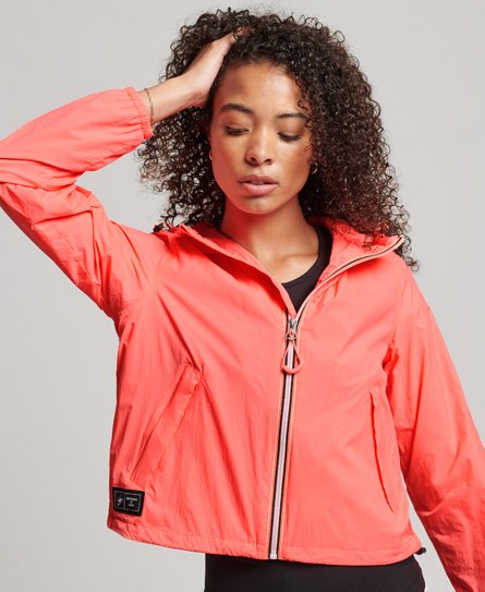 Superdry Women's Leichte Code Standard Logo Jacke Koralle - Größe: 36 von Superdry