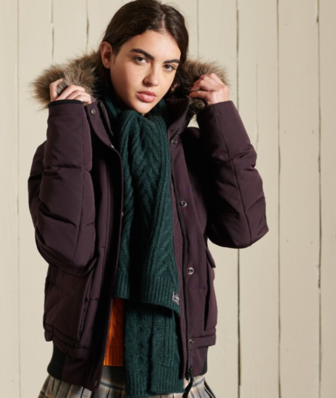 Superdry Damen Luxuriöser Schal mit Zopfmuster Grün - Größe: One Größe von Superdry