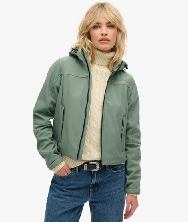 Superdry Damen Softshell Trekker Kapuzenjacke Grün - Größe: 38 von Superdry