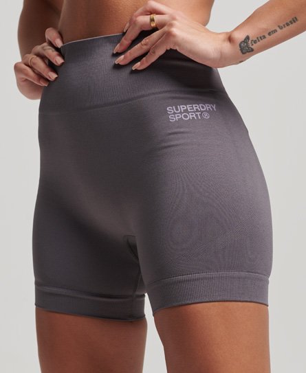 Superdry Women's Sport Anliegende Nahtlose Core Shorts Grau - Größe: 10-12 von Superdry