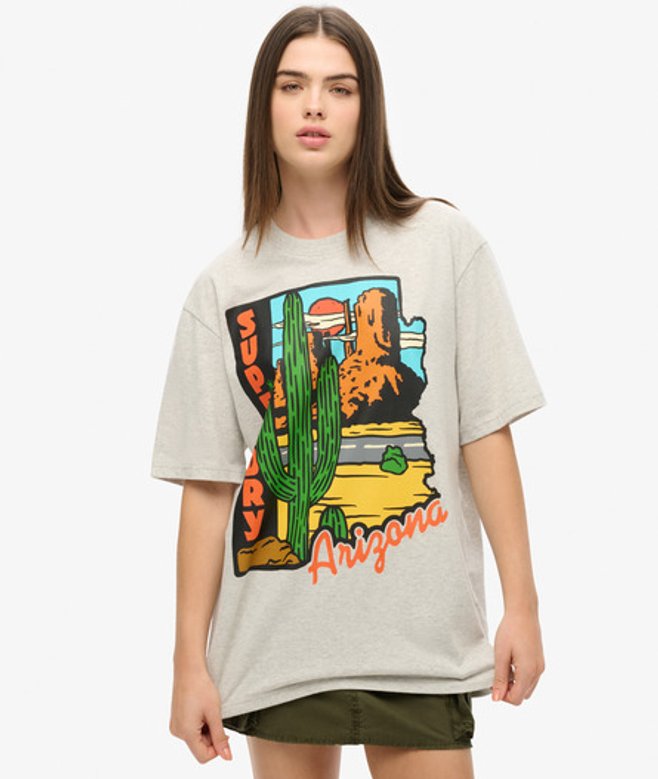 Superdry Damen Grau, Grün und Schwarz Travel Postcard Oversize-T-Shirt mit Grafik, Größe: XXL von Superdry