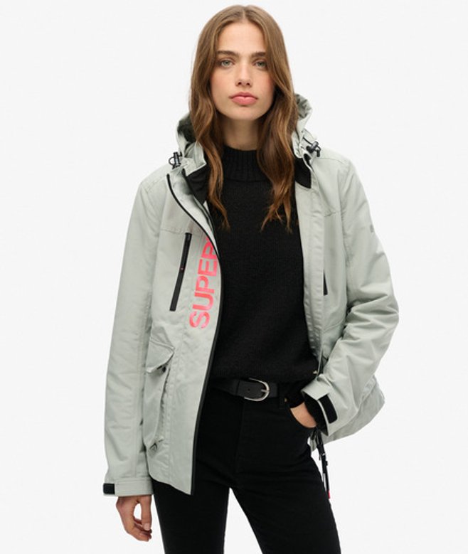 Superdry Women's Ultimate Tech Windbreaker mit Kapuze Hellgrau - Größe: 44 von Superdry