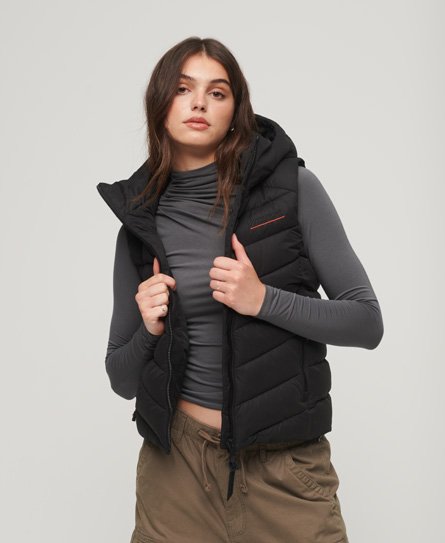 Superdry Women's Wattierte Kapuzenweste aus Mikrofaser Schwarz - Größe: 42 von Superdry