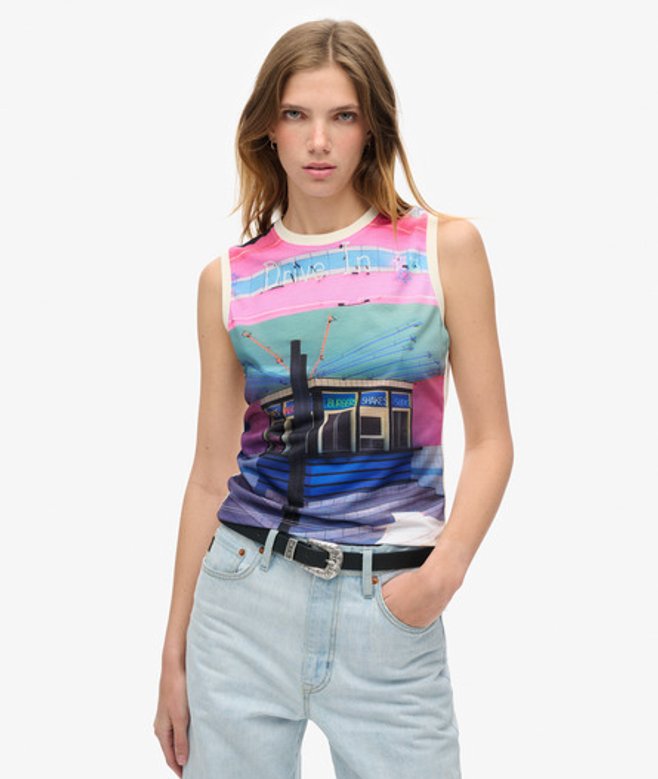 Superdry Damen Weiß, Blau und Grün Sub Oberteil mit Print Grafikdruck, Größe: 42 Superdry Damen Weiß, Blau und Grün Sub Oberteil mit Print Grafikdruck, Größe: 42 von Superdry