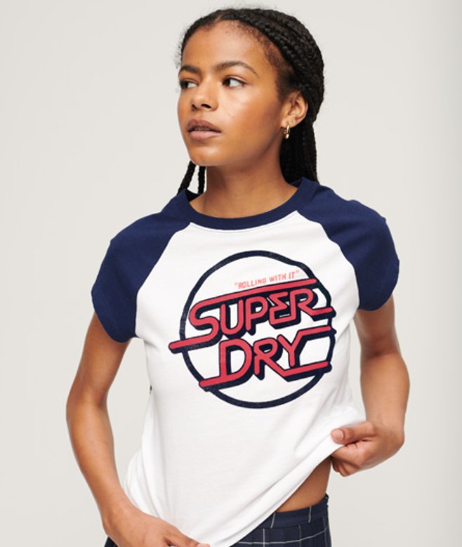 Superdry Damen Weiß Roller Graphic Baseball-Mini-T-Shirt mit Grafikdruck, Größe: 38 von Superdry