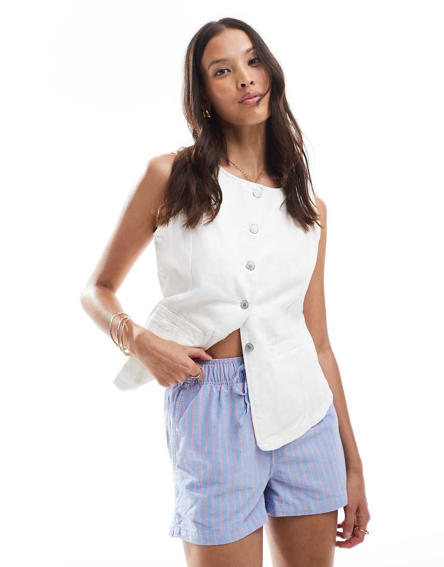 Superdry - Elastische, gestreifte Baumwoll-Shorts im Boxershorts-Stil mit Streifen in Blau/Rosa Superdry - Elastische, gestreifte Baumwoll-Shorts im Boxershorts-Stil mit Streifen in Blau/Rosa von Superdry